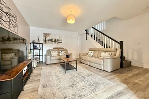19' Lounge- click for photo gallery